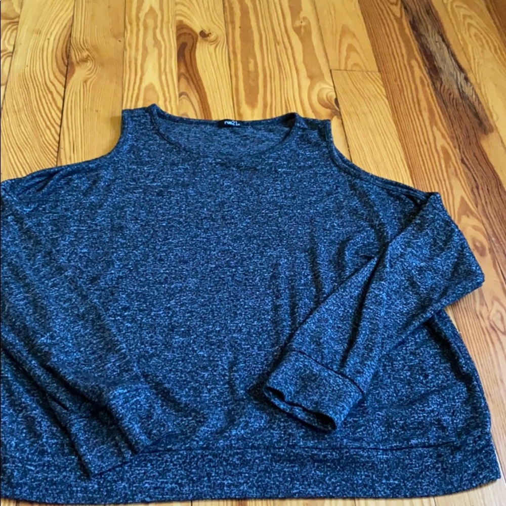 Cold shoulder top.